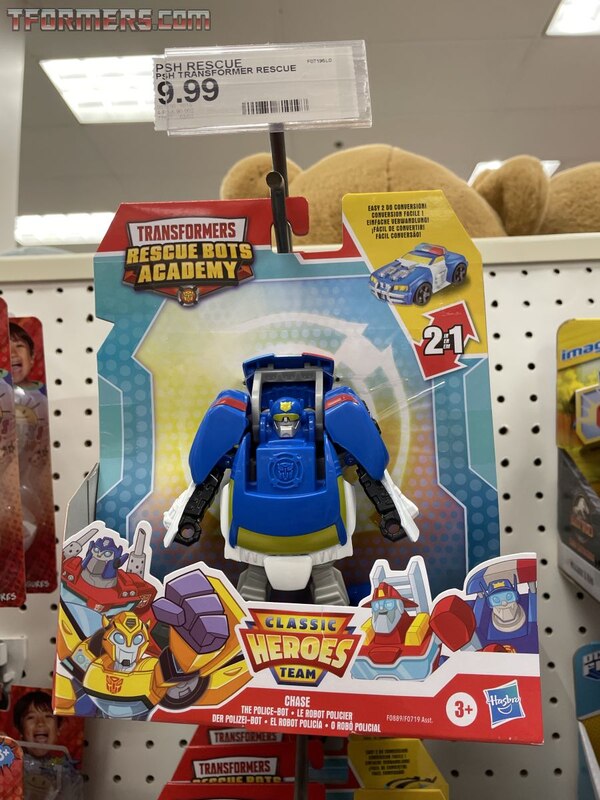 Rescue Bots Academy Classic Heroes Team Wave 2 Heatwave & Chase  (6 of 10)